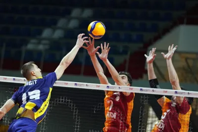 5 Setlik Derbide Kazanan Fenerbahçe