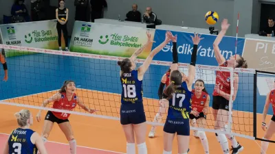 Fenerbahçe Medicana'dan Bahçelievler Bld.'ye 1 set