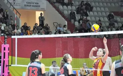 Galatasaray Yeşilyurt'a set ve puan vermedi