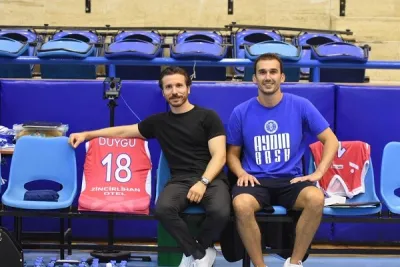 Duygu Düzceler, forması ile sahadaki yerini aldı