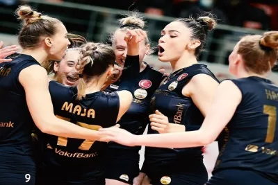 Final'de ilk maç VakıfBank'ın