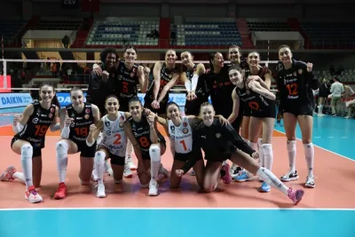 Eczacıbaşı Dynavit Galatasaray'a set vermedi