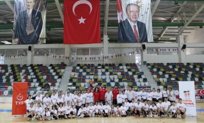 Fabrika Voleybol Kilis’te