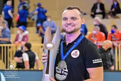 Bundesliga'da şampiyon Faruk Feray'lı Stuttgart