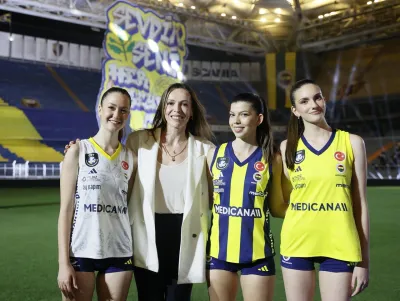 VİDEO HABER: Fenerbahçe'nin yeni forma tanıtımı çok konuşulacak!