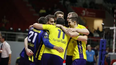 5.Setlik mücadelede kazanan Fenerbahçe Medicana oldu