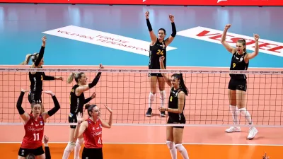 Galatasaray Daikin Set Vermeden Devam Ediyor