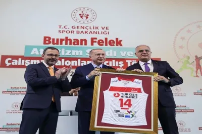 Burhan Felek Atletizm Stadı Açıldı