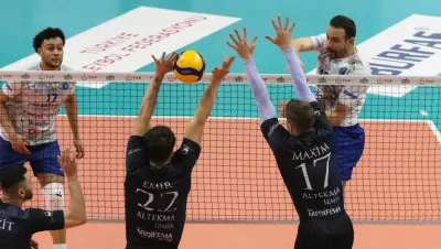 Altekma Bursa'da 5 set sonunda kazandı