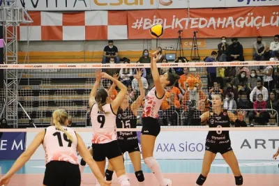 Eczacıbaşı THY'yi 3-0 yendi