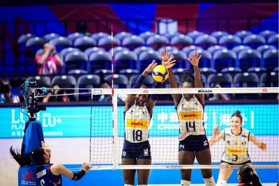 İtalya Tayland'ı 3-0 yendi altıda altı yaptı