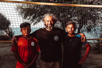 Mültecilerle Voleybol Kampı: Let's Keep The Ball Flying