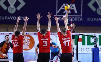 Cim Bom, son kupa şampiyonunu 5 sette yendi, finale yükseldi