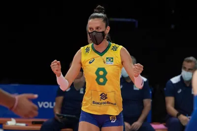 Düşlem Gökgöz'ün Macris Carneiro incelemesi