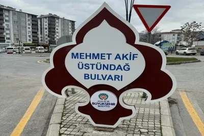 Mehmet Akif Üstündağ'a Büyük Onur