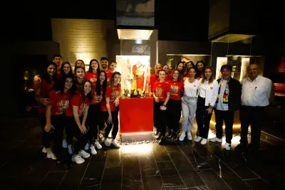 Papara Göztepe’nin Şampiyonluk Kupası müzede yerini aldı