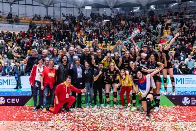 Ligden düşen Roma Volley CEV Challenge Cup'ta şampiyon oldu