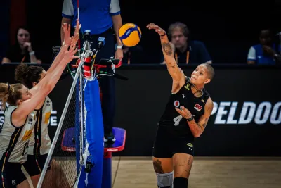 Filenin Sultanları 2-1 öne geçtiği maçta İtalya'ya 3-2 kaybetti