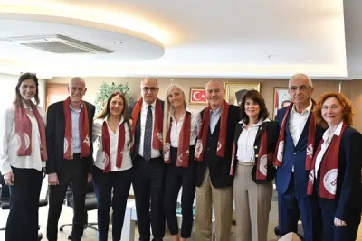 Akif Başkan Voleybolun Unutulmazları Derneği'ni Makamında Kabul Etti