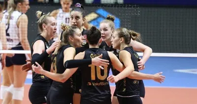 Lider VakıfBank'tan 22'nci galibiyet