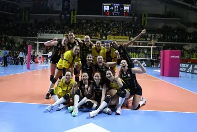 Yok Böyle Bir Final! Önce Fenerbahçe sonra VakıfBank konuştu. Şampiyonluk 5. maça kaldı