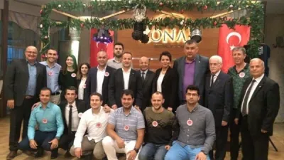 Bursa VHG Derneği'nin yemeğinde hakemler bir araya geldi