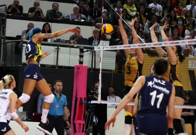 VakıfBank 5. maçta set vermedi ve Şampiyonluğa ulaştı