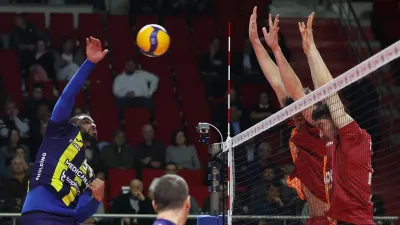 Final Etabındaki ilk maçta Galatasaray 3-0 galip