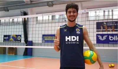 “İdolüm Robertlandy Simon”