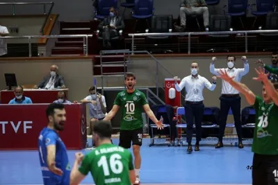 Bursa BŞ Belediyespor, İzmir'de set vermedi