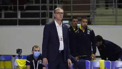 Derbiyi Fenerbahçe kazandı, Castellani maçın önüne geçti