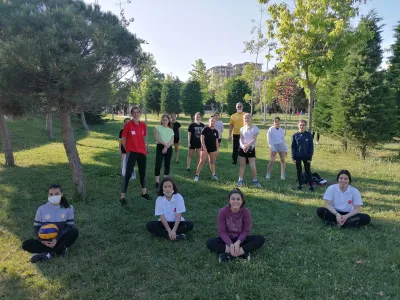 Olimpia Spor Kulübü çayırda antrenmanlara başladı