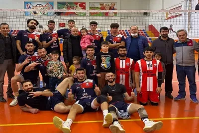 Maraş'tan da galibiyetle dönen Düziçi İstiklal Ortaokulu Play -Off’u bekliyor