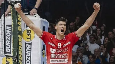 Efe Mandıracı İtalya'da tarih yazdı Piacenza avantajı kaptı