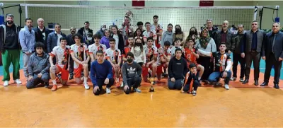 Hatay Şampiyonu Olan Erzin'in Genç Takımı Pırıl Pırıl Parlıyor