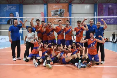 Festival Voleybol Küçük Erkeklerde Şampiyon: Es Spor