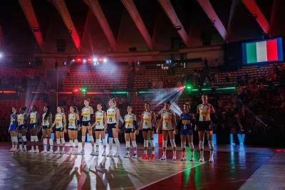 İtalya arka arkaya 33. maçını kazanarak adını çeyrek finale yazdırdı