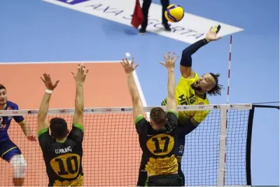 Bingöl Solhan Spor ilk setini, Fenerbahçe üst üste 4. maçını kazandı