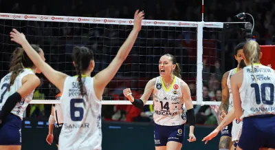 Fenerbahçe, Eczacıbaşı’nın serisini  3-1 ile durdurdu