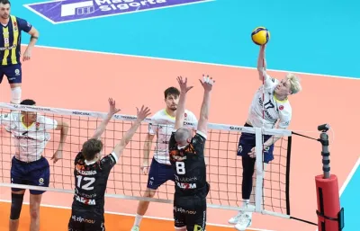 Fenerbahçe Medicana Dörtlü Final'de