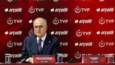 Filenin Efeleri ve Sultanları Gözünü Kürsüye Dikti