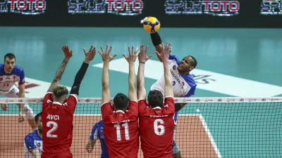 SMS Grup Efeler Liginde Play-Off 7-8 Etabı Başladı