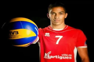 Erzin'in Yıldızı Macaristan'a transfer oldu