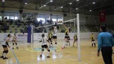 Üniversite Kadın Voleybolunda Yaralanmalar