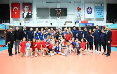 İstanbul Büyükşehir Belediye Spor Fenerbahçe'yi 3-0 ile geçti