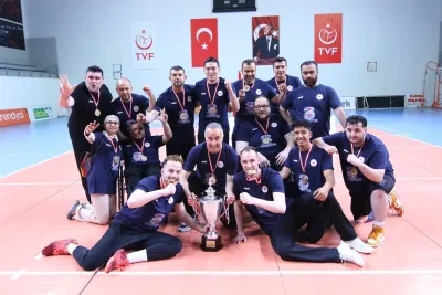 Oturarak Voleybol Süper Ligi'nde Şampiyon Karaman İl Özel İdare S.K.