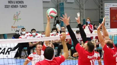 Oturarak Voleybola Rekor Katılım