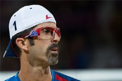 Plajda 47 Yaşında Bir Profesör