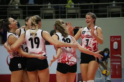 Çekişmeli ve zevkli maç THY'nin oldu