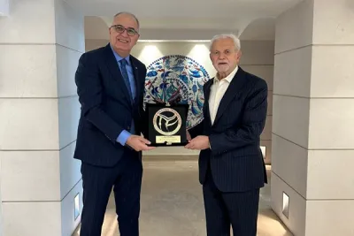 TVF Başkanı Üstündağ, Hayat Holding’i Ziyaret Etti